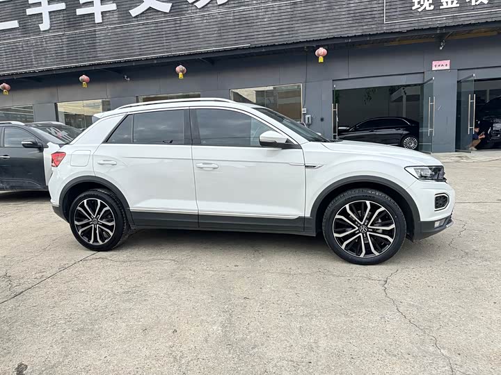 Фото 5 - Volkswagen T-Roc