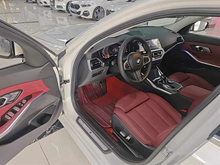 Фото 16 - BMW 3 Series