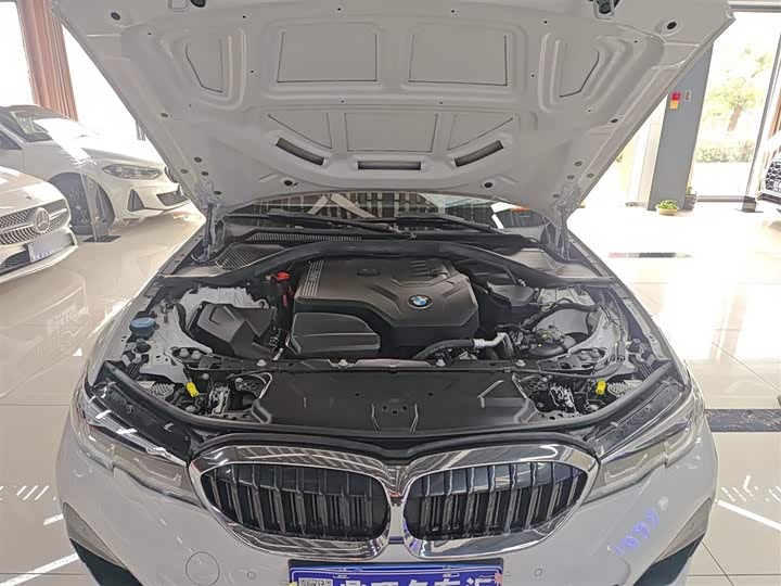 Фото 20 - BMW 3 Series