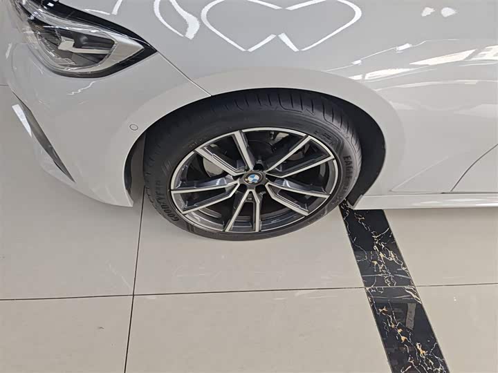 Фото 23 - BMW 3 Series