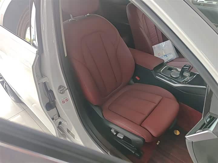 Фото 25 - BMW 3 Series