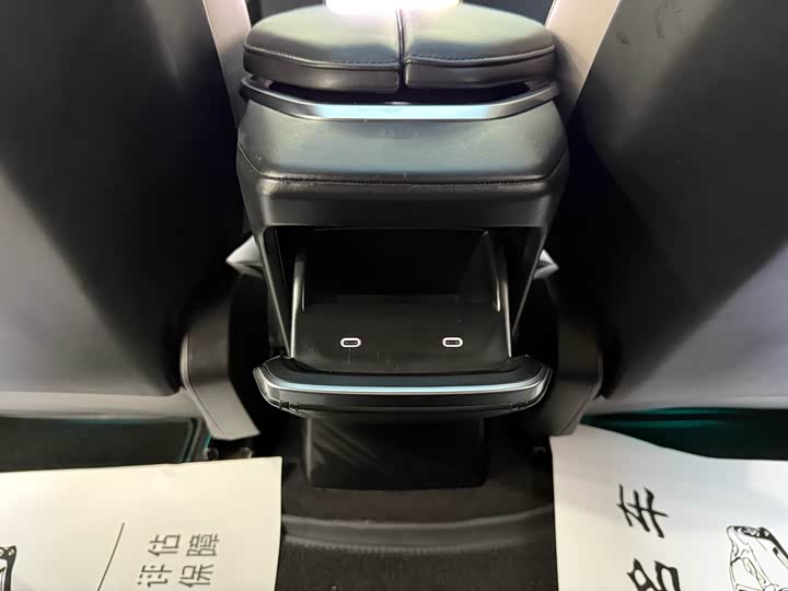 Фото 14 - HiPhi Y