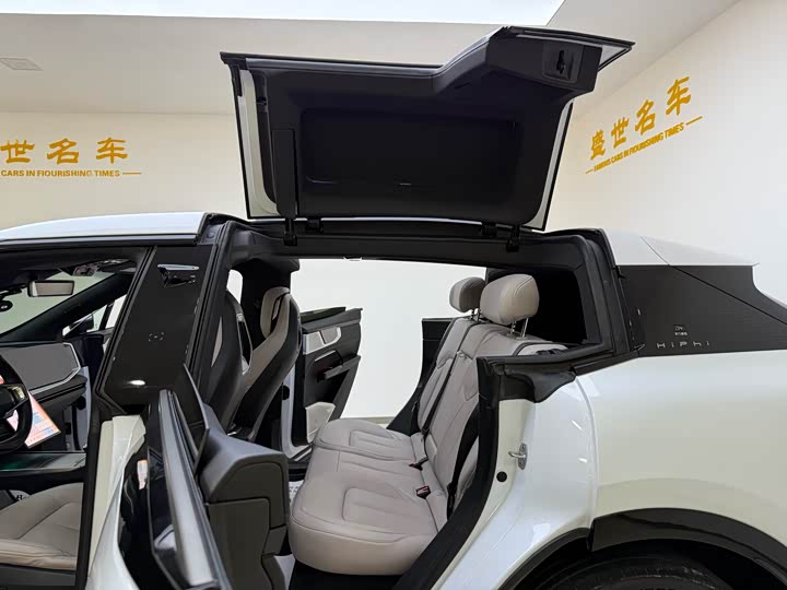 Фото 17 - HiPhi Y