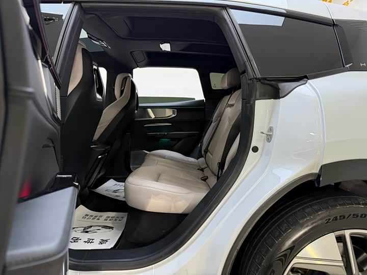 Фото 5 - HiPhi Y