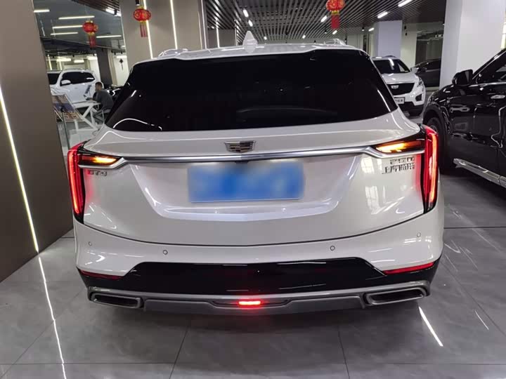 Фото 6 - Cadillac GT4