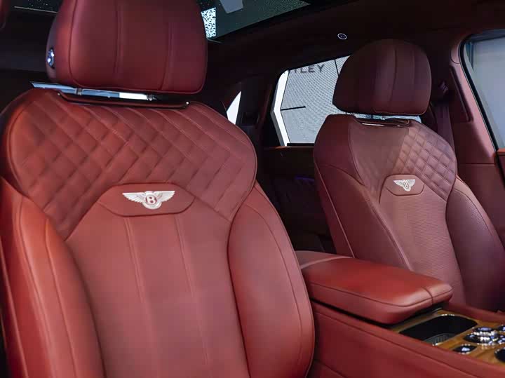 Фото 9 - Bentley Bentayga