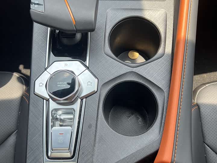 Фото 12 - Changan UNI-V