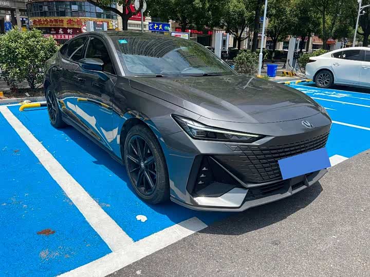 Фото 3 - Changan UNI-V