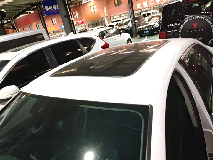 Фото 27 - Audi A4L