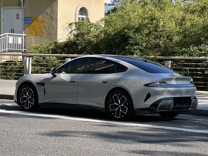 Фото 3 - Xiaomi SU7