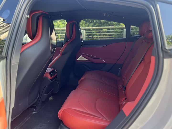 Фото 8 - Xiaomi SU7