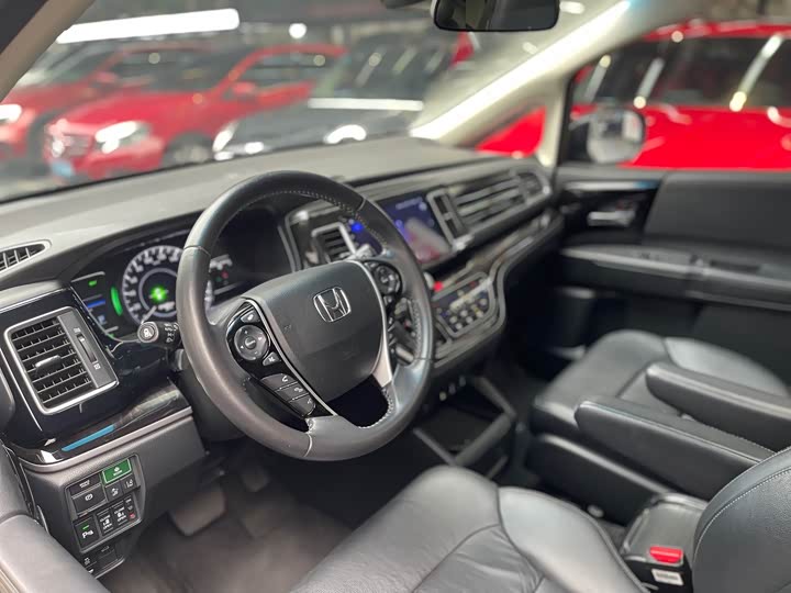 Фото 10 - Honda Elysion