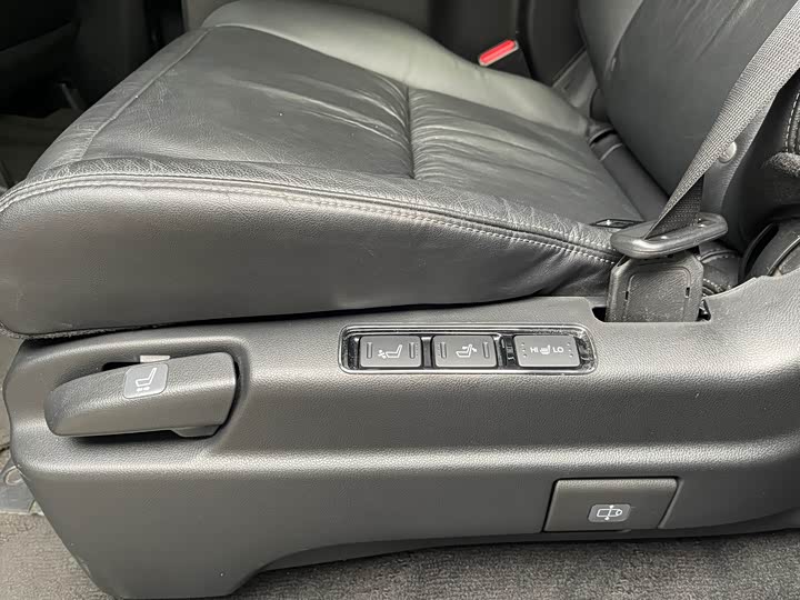 Фото 17 - Honda Elysion