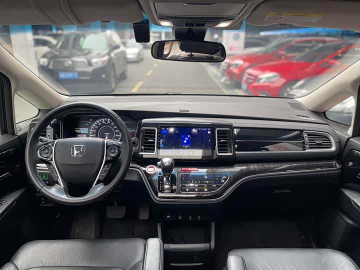 Фото 18 - Honda Elysion