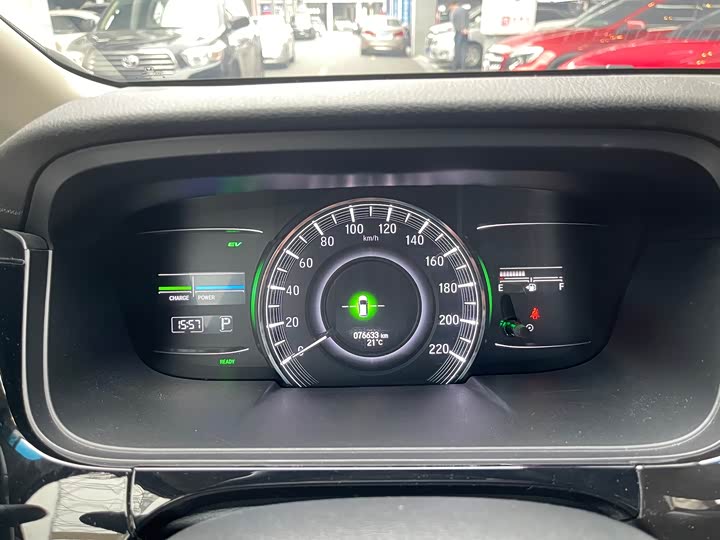 Фото 22 - Honda Elysion