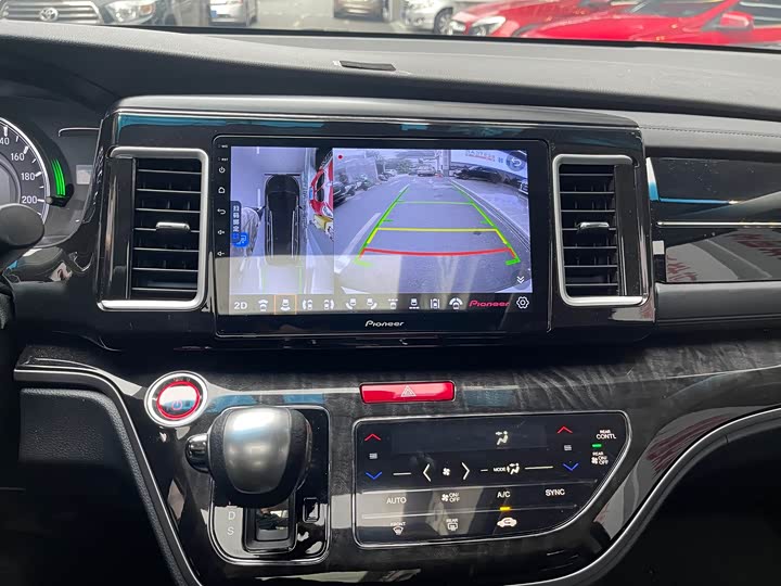 Фото 24 - Honda Elysion