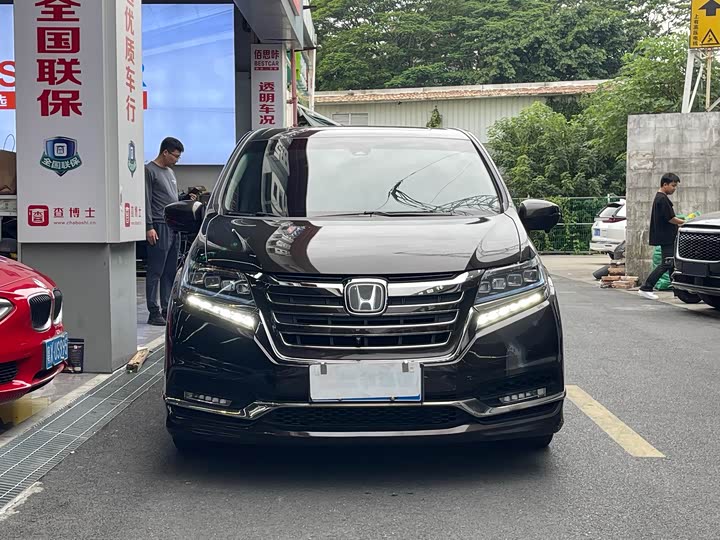 Фото 27 - Honda Elysion