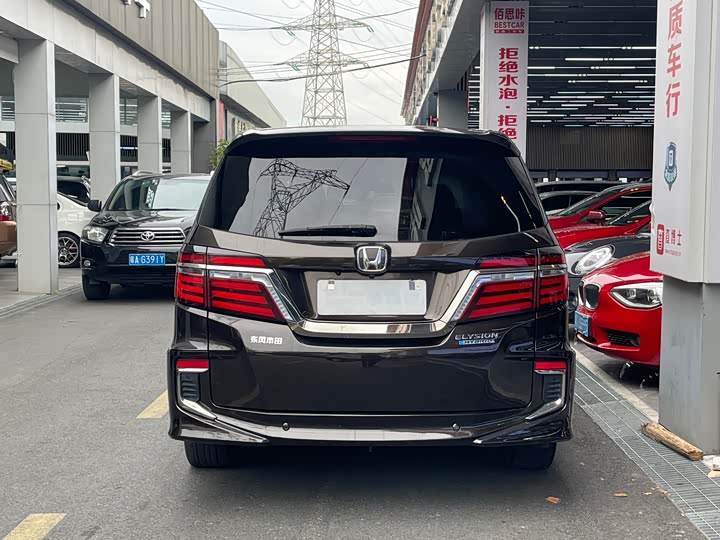 Фото 28 - Honda Elysion