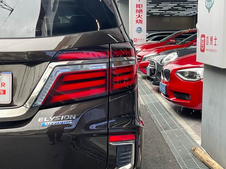 Фото 7 - Honda Elysion