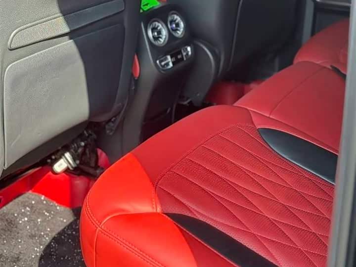 Фото 8 - Mercedes-Benz G-Class AMG