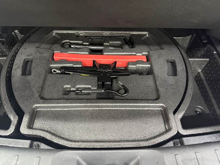 Фото 14 - Changan UNI-K