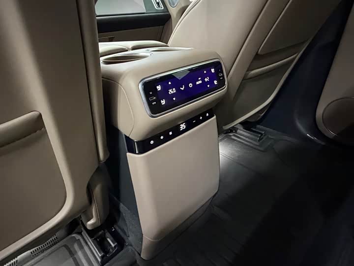 Фото 14 - LiXiang L8