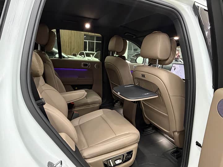 Фото 19 - LiXiang L8