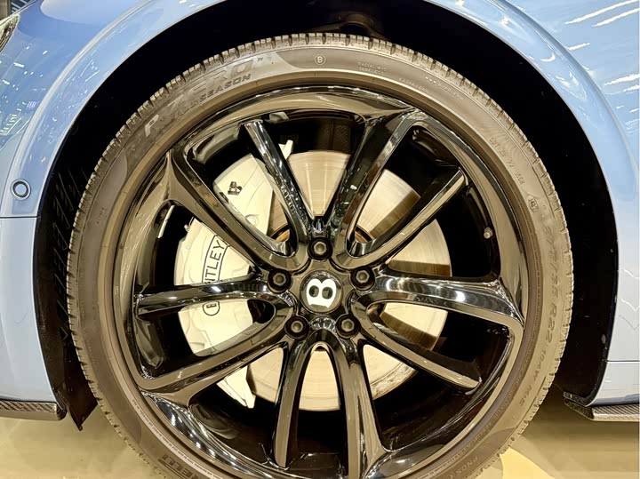 Фото 14 - Bentley Continental GT