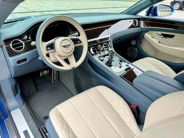 Фото 15 - Bentley Continental GT