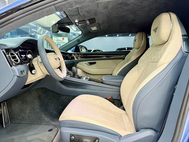 Фото 5 - Bentley Continental GT