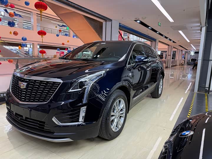 Фото 1 - Cadillac XT5