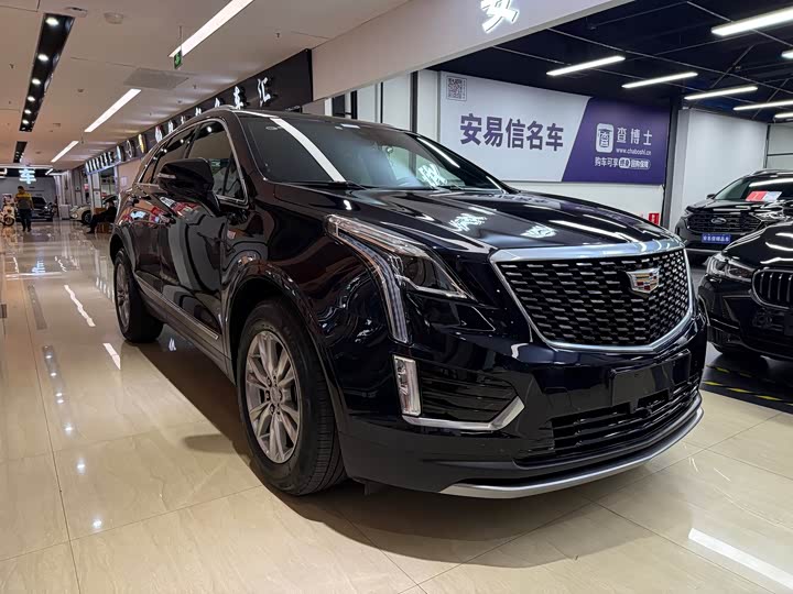 Фото 2 - Cadillac XT5