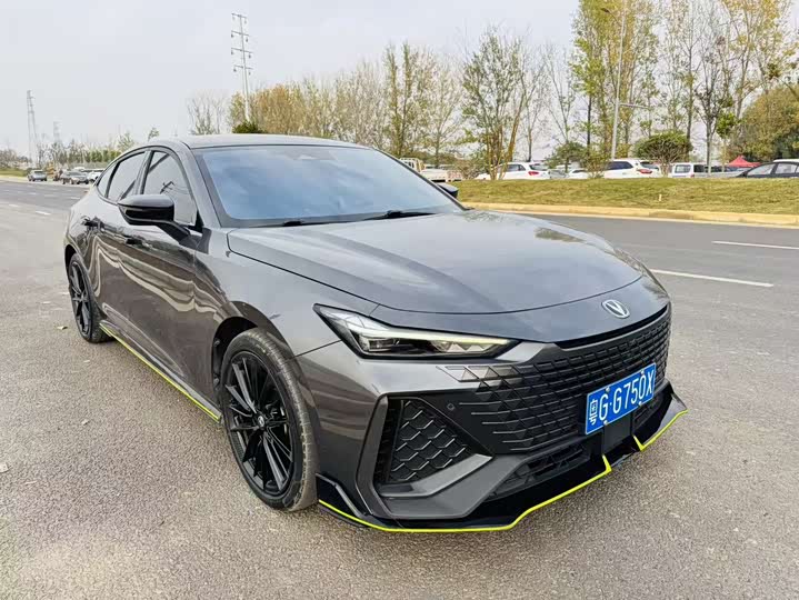 Фото 3 - Changan UNI-V