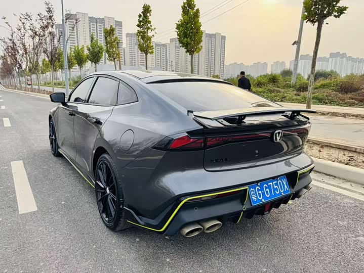 Фото 8 - Changan UNI-V