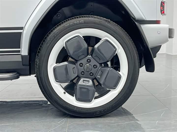 Фото 24 - Chery iCar V23