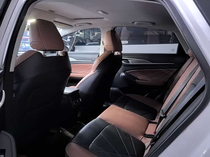 Фото 10 - Changan Eado Plus