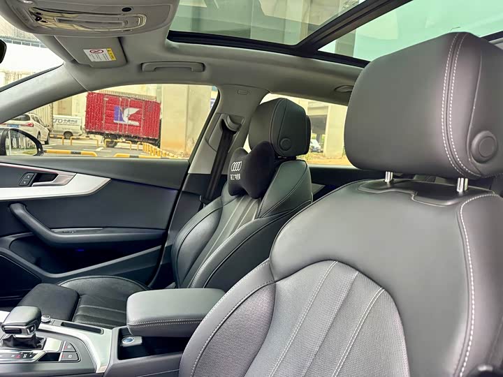 Фото 13 - Audi A4L