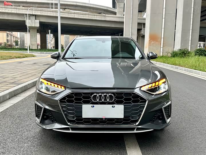 Фото 2 - Audi A4L