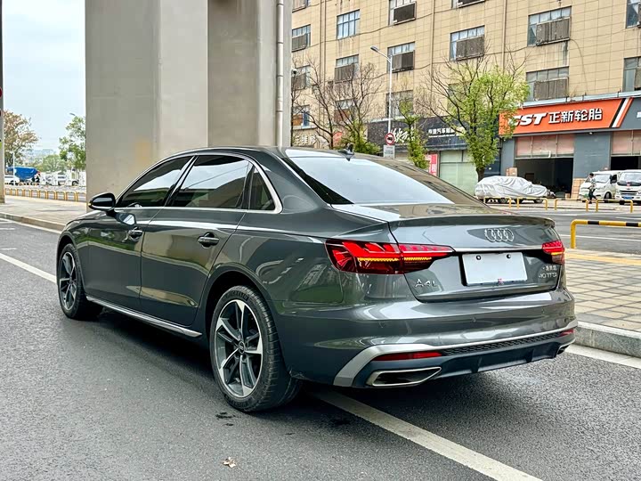 Фото 5 - Audi A4L