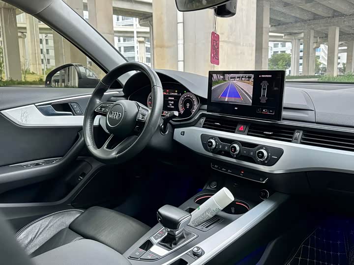 Фото 8 - Audi A4L