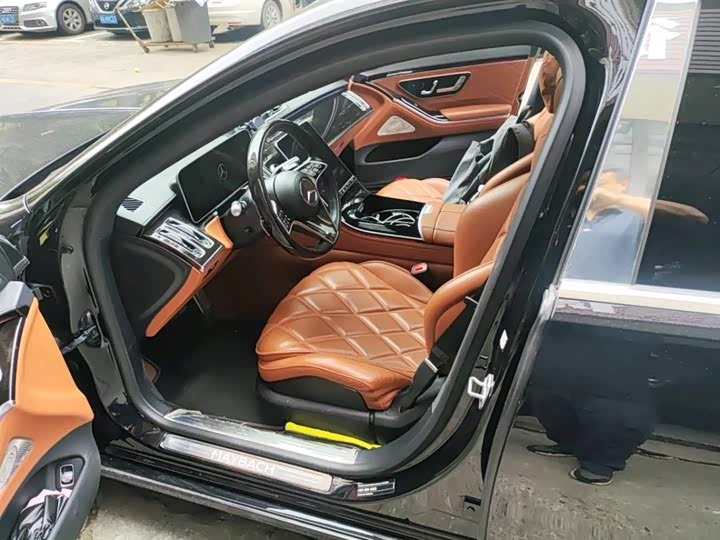 Фото 6 - Mercedes-Benz Maybach S-Class