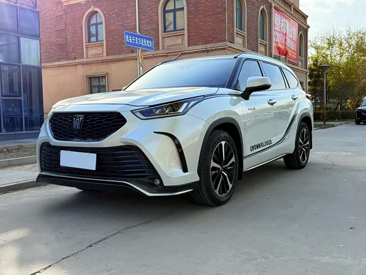 Фото 1 - Toyota Crown Kluger