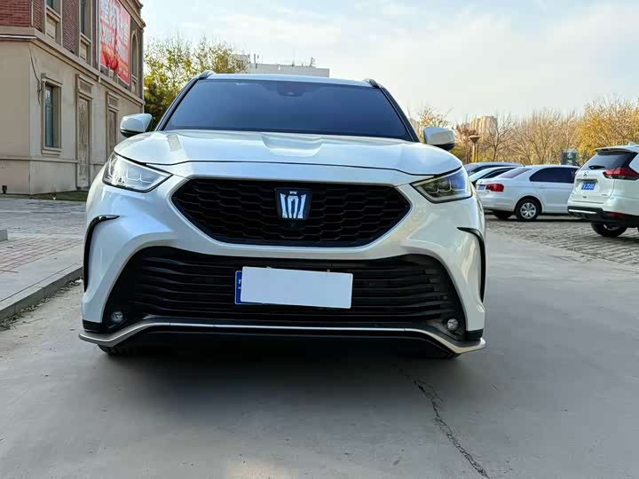 Фото 3 - Toyota Crown Kluger