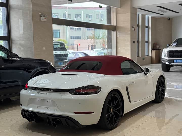 Фото 16 - Porsche 718