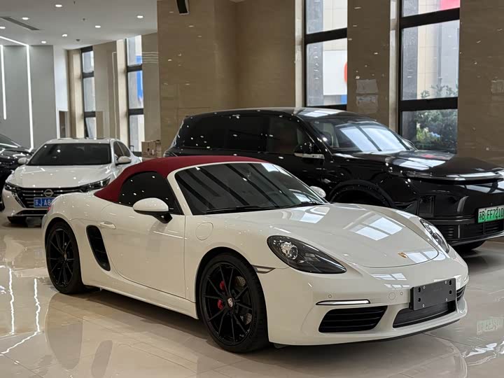 Фото 3 - Porsche 718