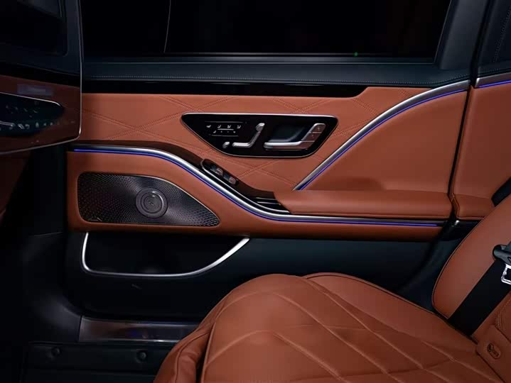 Фото 8 - Mercedes-Benz Maybach S-Class
