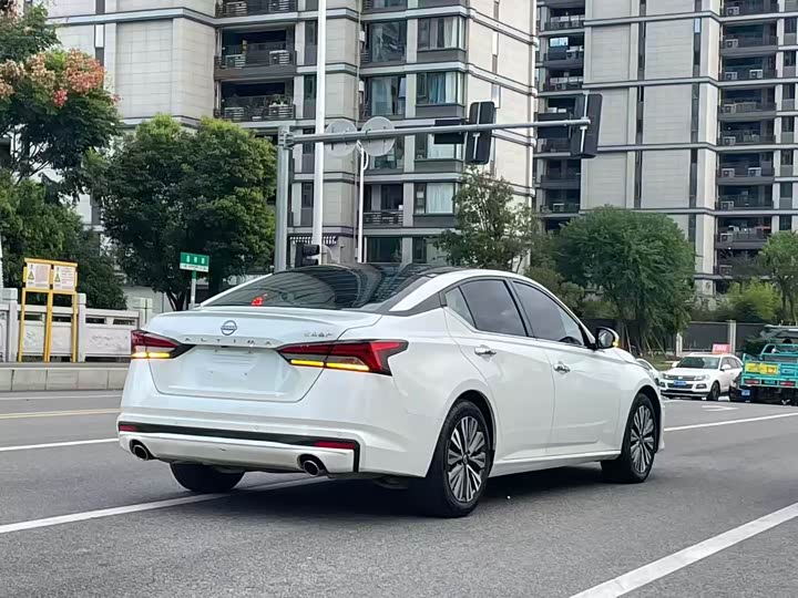 Фото 5 - Nissan Teana