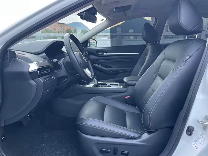 Фото 7 - Nissan Teana