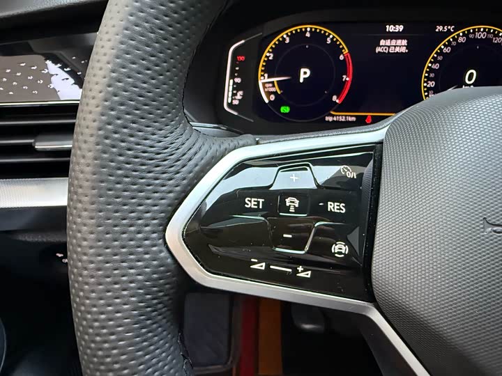 Фото 12 - Volkswagen Passat