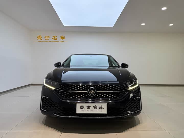 Фото 2 - Volkswagen Passat